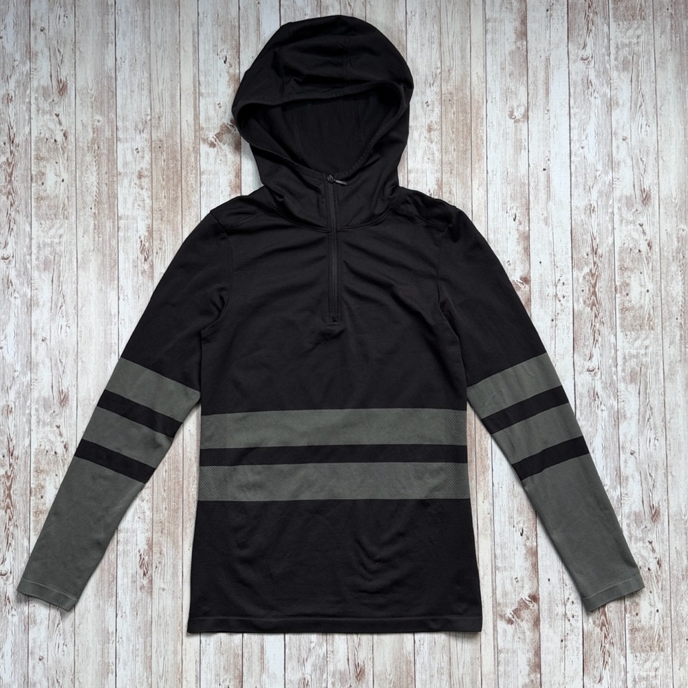 The North Face Second Skin Pullover sz Medium SSK Seamless 1/4 Zip Hooded Black